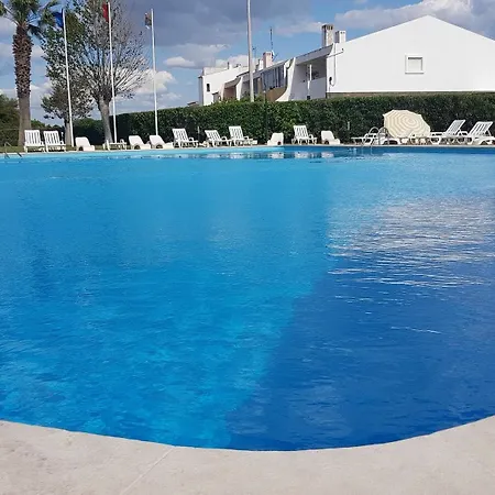 Choro In With Wonderful Sea View Pool Access Apartment